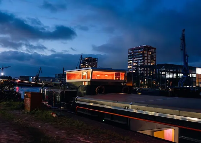 보트호텔 Cyberdeck For Big Groups *